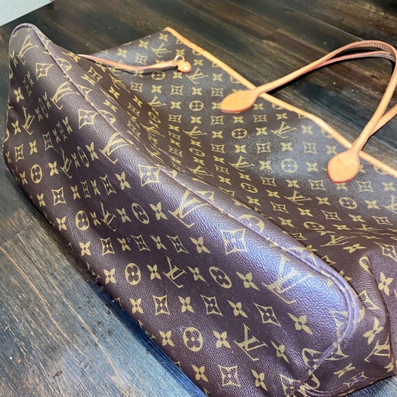 ❌Sold❌Authentic Louis Vuitton Neverfull GM - Picture 5 of 16